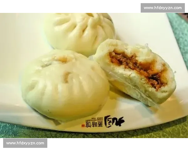 吃包子大赛趣味挑战：谁能在最短时间内吃掉最多包子，展现食量极限！